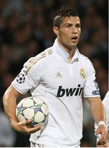 强队不仅依 强队不仅依