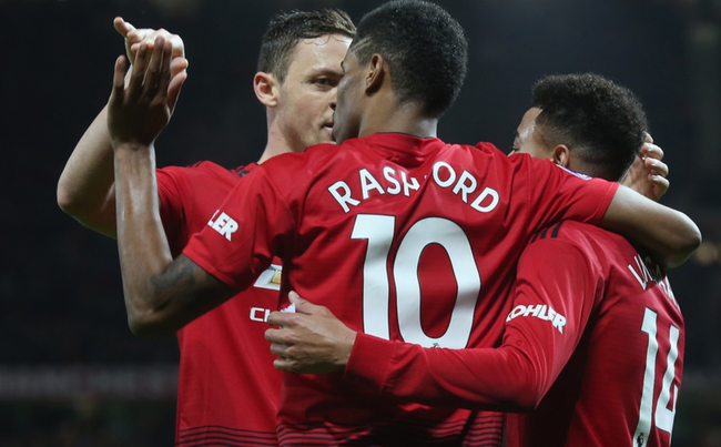 名球迷在短 名球迷在短