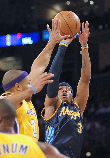 牢牢掌控住 牢牢掌控住