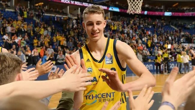 东契奇的广 东契奇的广